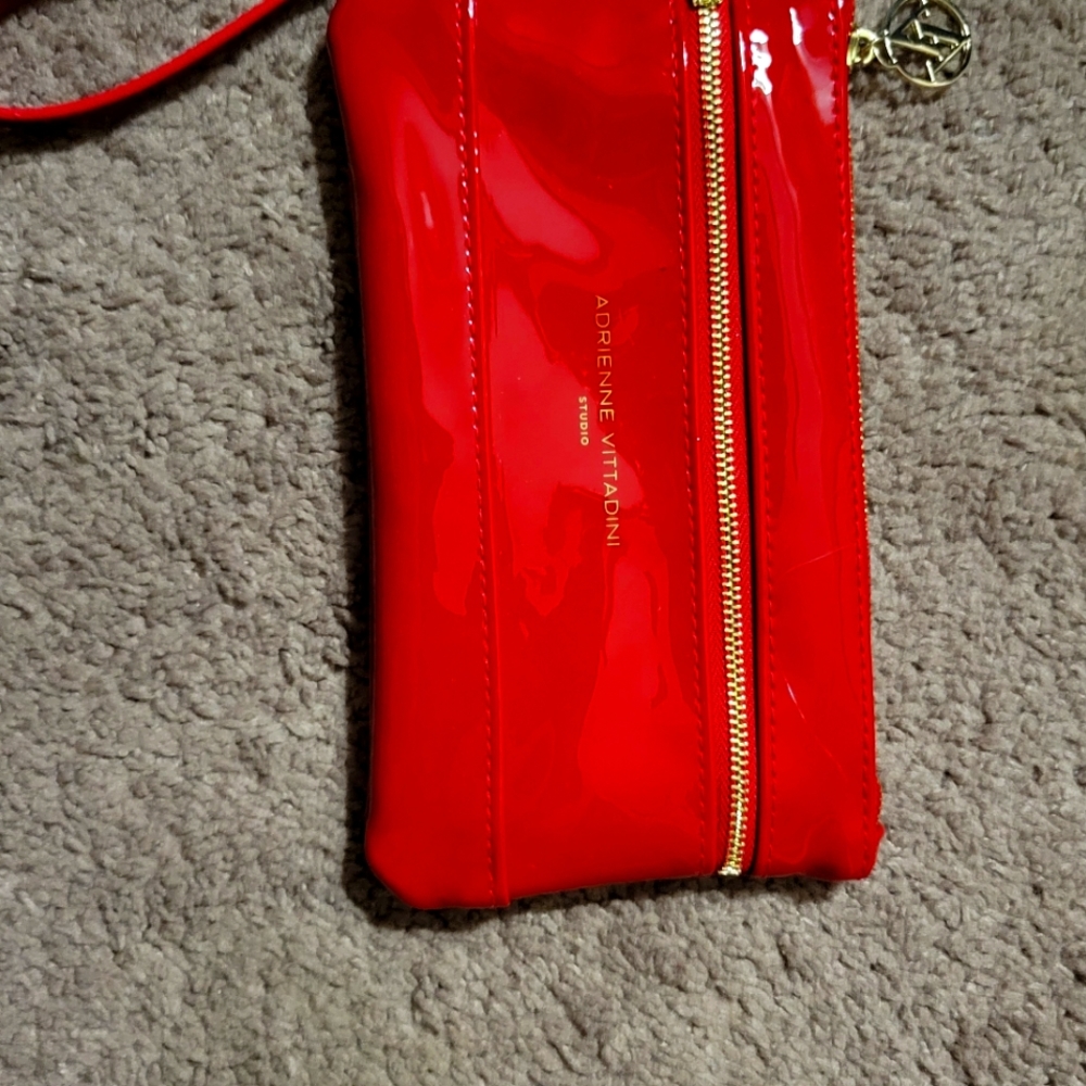 Two zip pocket wristlet